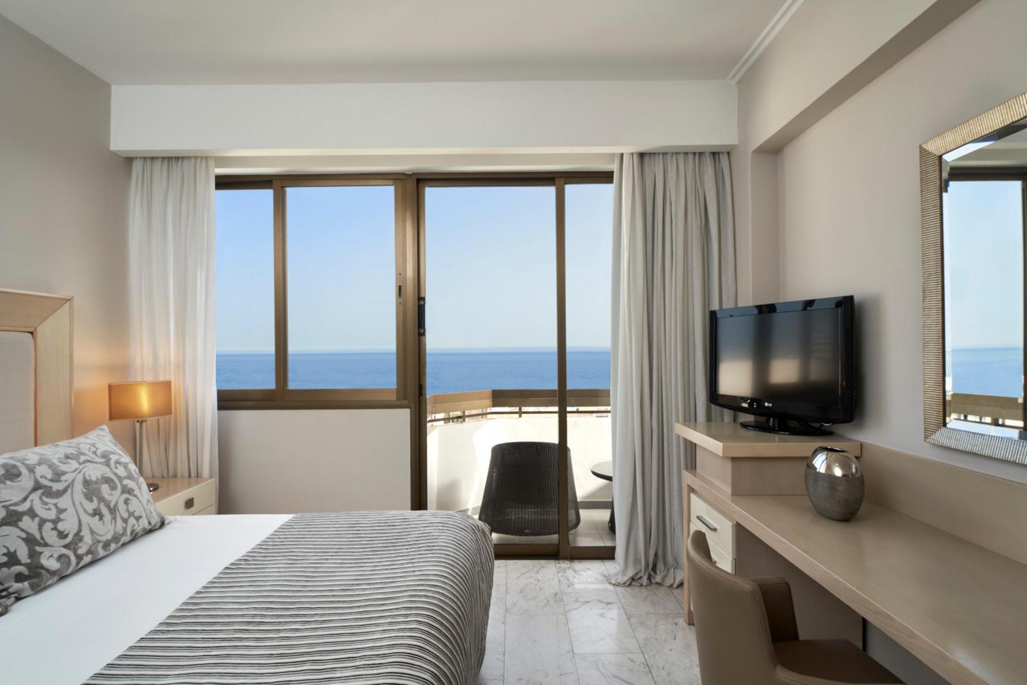 Отель Atlantica Oasis 4*